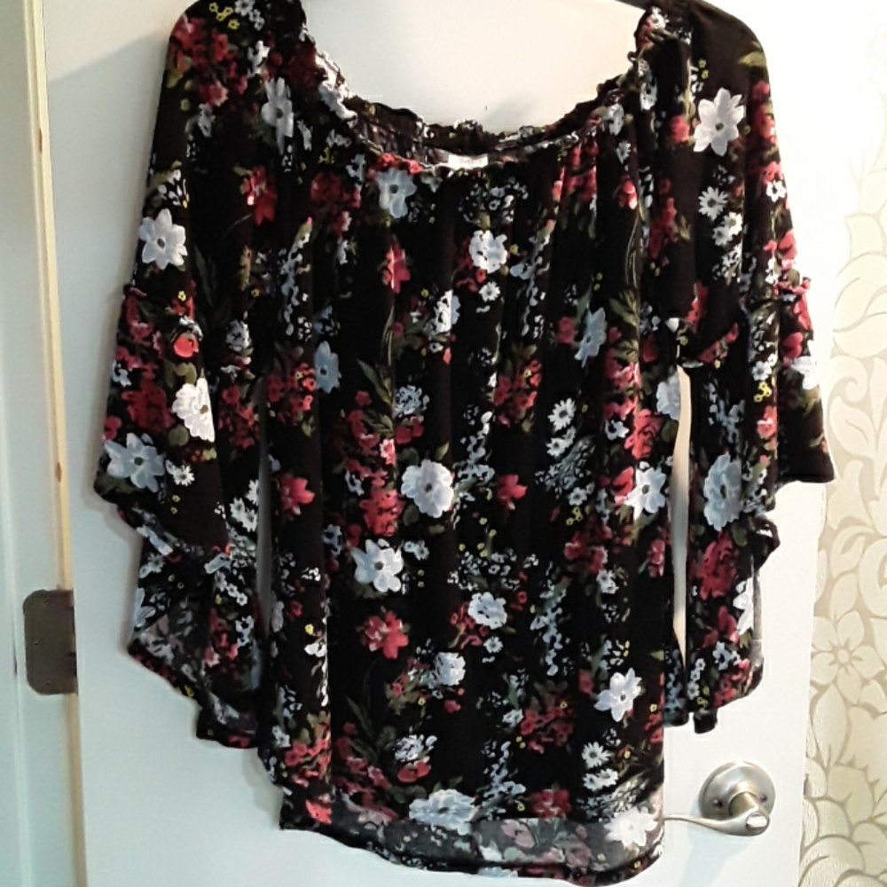 Floral peasant blouse